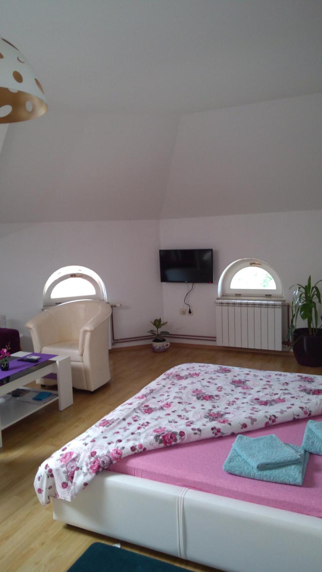 Guesthouse Jelic Teslić Rum bild