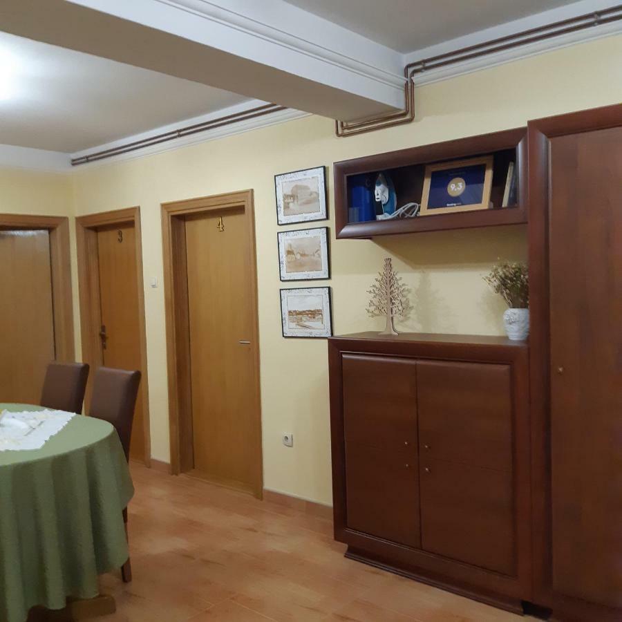 Guesthouse Jelic Teslić Exteriör bild